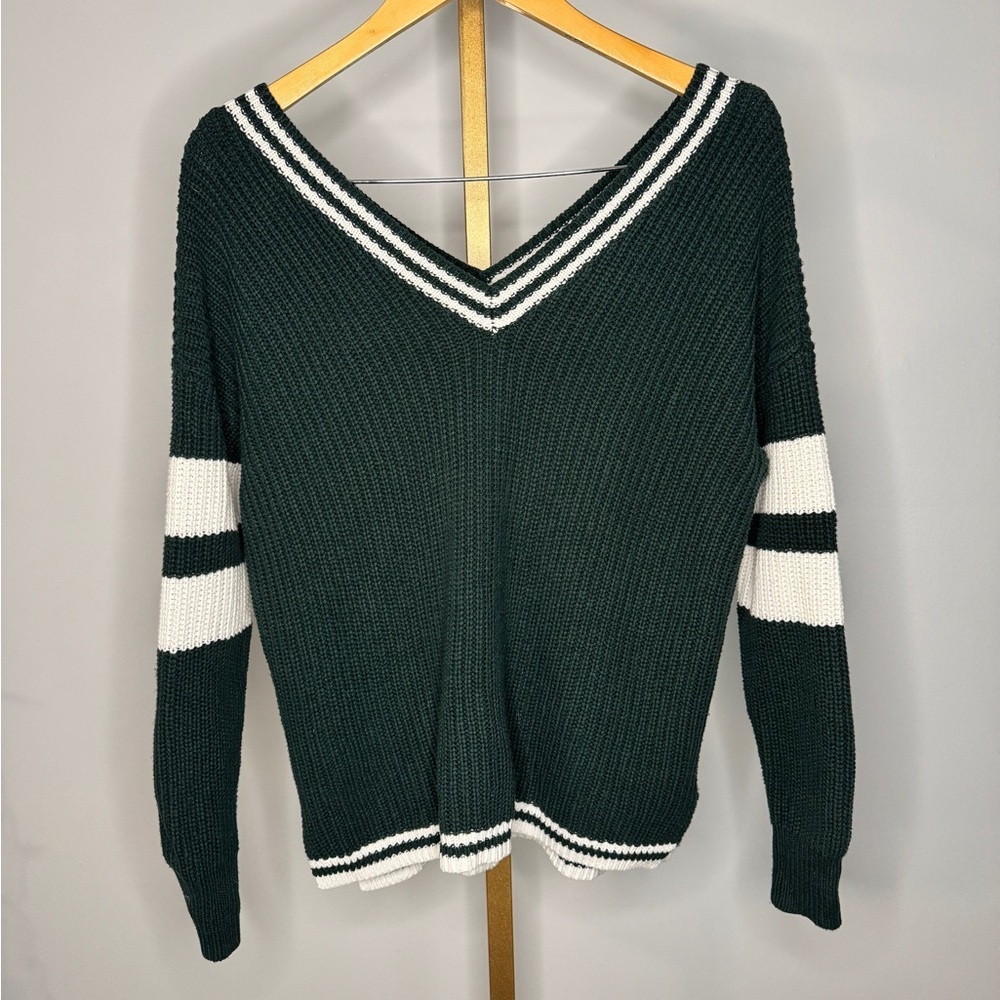 Kendall & Kylie Dark Green and White V-Neck Sweater